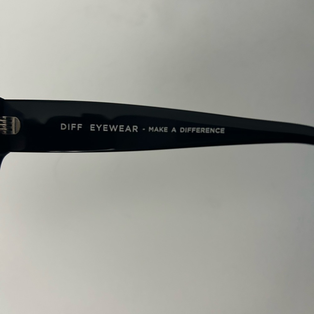 DIFF BELLA II POLARIZED CAT EYE SUNGLASSES GRADIENT LENS SOLD OUT - Picture 5 of 5